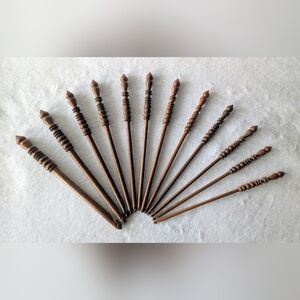 Brittany Black Walnut Crochet Hook Set Of 12 Hooks With Vera Bradley Case EUC